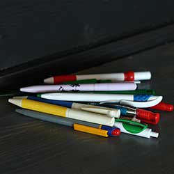 Ручки и карандаши